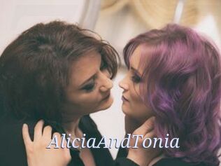 AliciaAndTonia