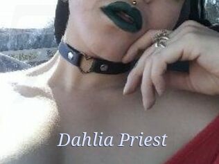 Dahlia_Priest