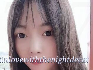 Fallinlovewiththenightdecat