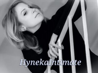 HynekaIntimate