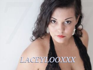 LACEYLOOXXX