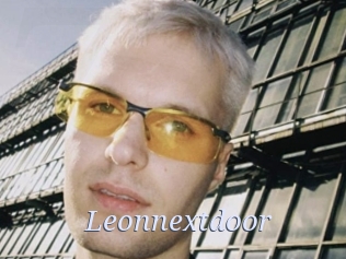 Leonnextdoor