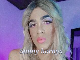 Sunny_hornyx